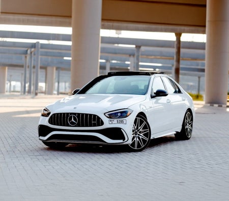 Mercedes Benz AMG C43 2023