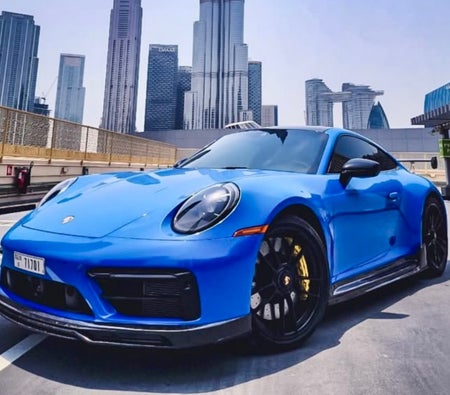 Porsche 911 4 GTS 2024